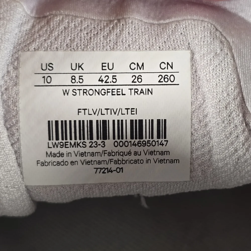 Lululemon Strongfeel Trainers Athletic Shoes Womens Light Lilac Size 10 Workout